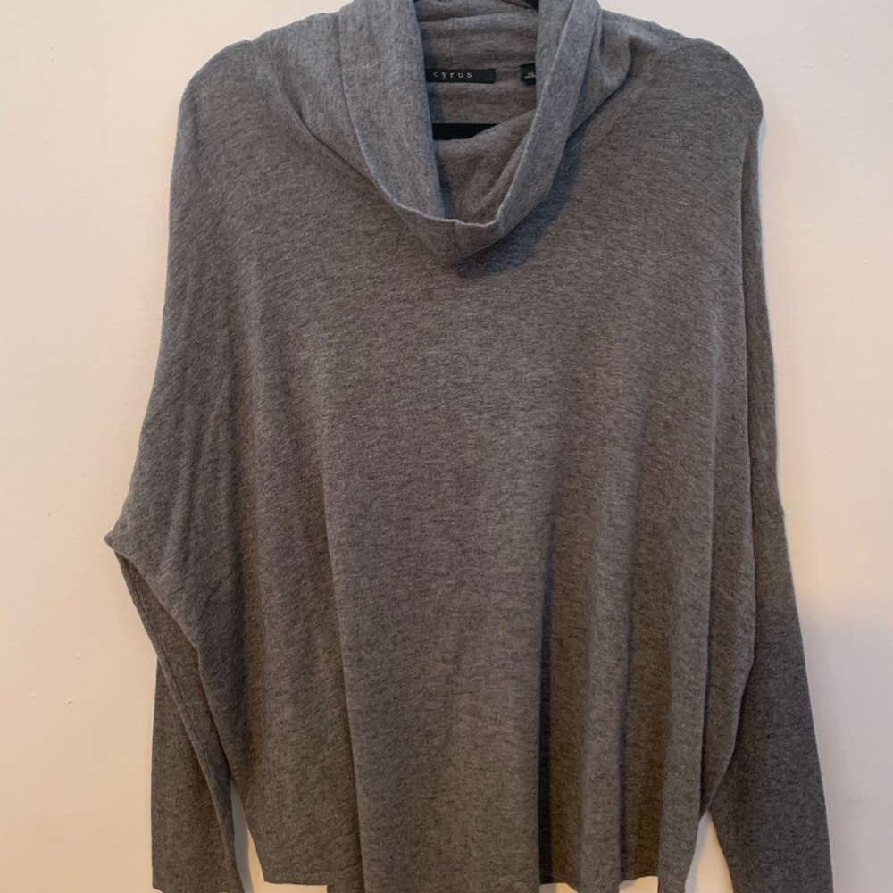 Cyrus grey sweater